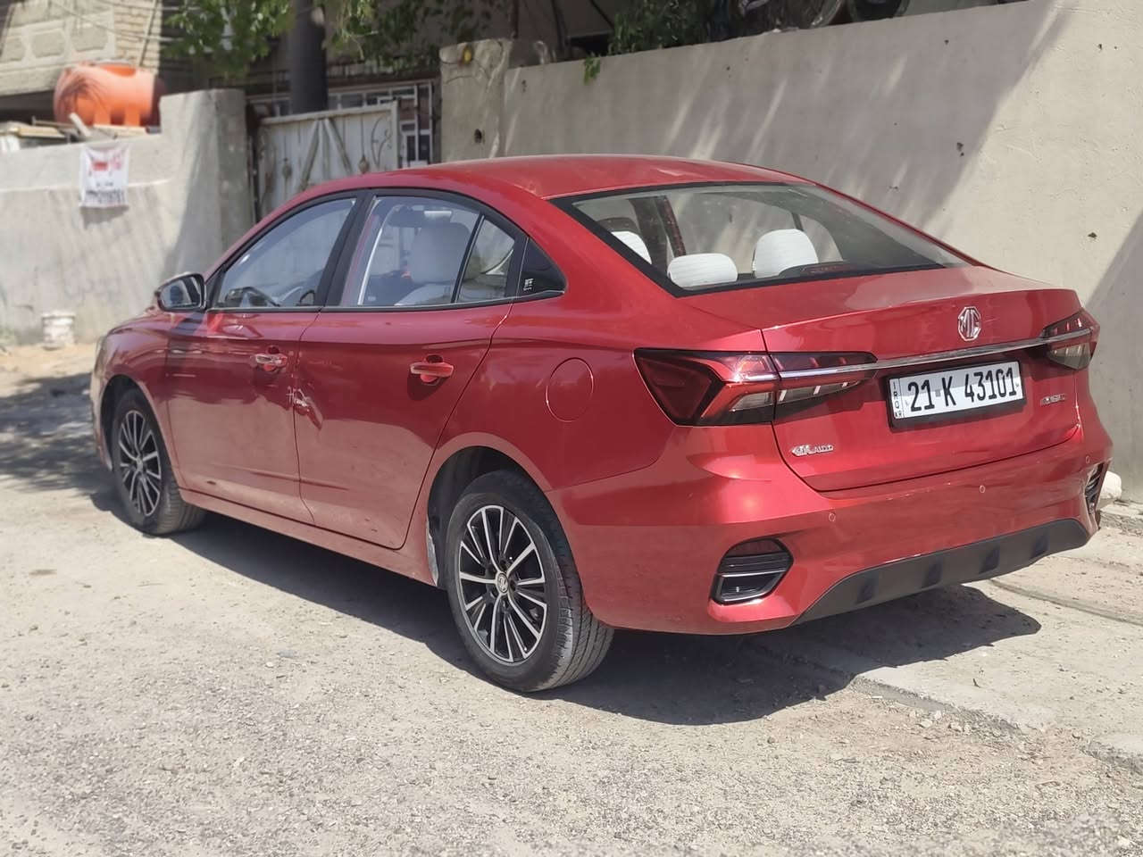 للبيع MG5 Plus موديل 2024
ماشية فقط 26 ألف كم
رقم سليمانية 
السيارة بعدهة جديدة وبحالة ممتازة
ضمان شركة
صيانة دورية داخل الشركة
قبل شهر تم تبديل: دهن المحرك + جميع الفلاتر
يعني تبديل الدهن القادم بعد 10 آلاف كم إن شاء الله.
السيارة جاهزة من كلشي وما تحتاج أي مصروف.
ملاحظة بسيطة: بيهة طخة خفيفة بالباب بسبب دراجة، وصور الطخة موضحة بالمنشور.
السعر مناسب جداً ولقطة
والبيع مستعجل.
للسعر: علّق يوصلك خاص
للتواصل: ***********
