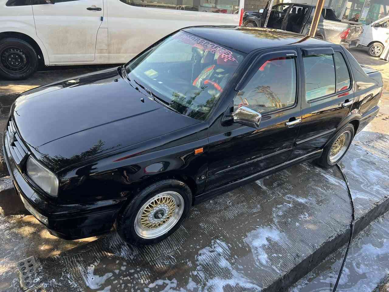 كولف 93فنتو
‎ محرك 2000 كير اوتو   

‎ 

كهربائيات. وتفاصيلها كل شغاله 

‎   طبعا السياره  صدرها امامي خلفي

جديد

‎كير مكينه تمام 

‎تبريد ثلج شغاله.  

‎ ويل رياضي وتخم تاير   

‎ غرفتها نظيفه 

مصبوغه عام جماليه 

‎السياره كاملها مكمله اي نقص ما بيها  

‎رايده 42 وبيها مجال بسيط

‎مكاني الدوره  ***********
