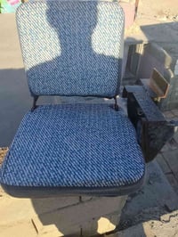 كرسي قلابي • هايس • بصرة سجن حمدان