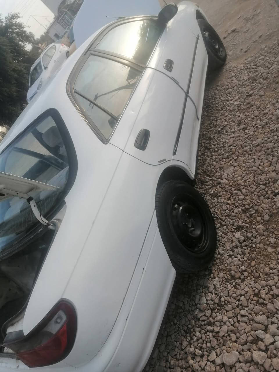 مراوس بحمل سياره ياباني للبيع مديل ٩٤ گير اوتو رقم بغداد بالنجف  سنويه لل٢٠٢٧ مشروع وطني فقط البانزين على المشتري سياره جاهزه مال جناي بيع السعر ٤٠مع المجال، @إشارة***********
