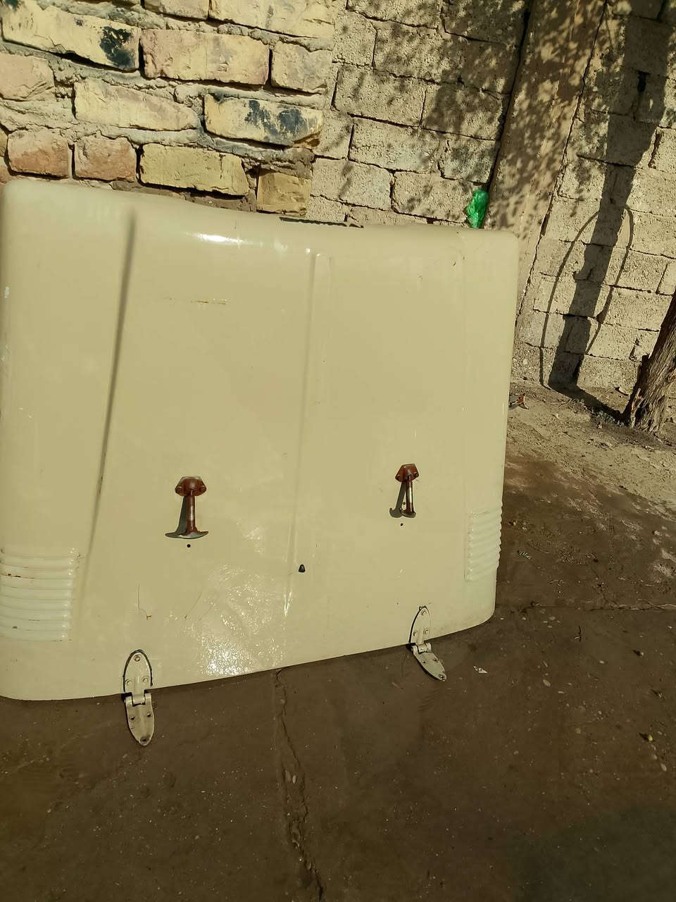 سلام عليكم من رخصت الادمن
يوجد بنيد عدد 3 للبيع العنوان ديالى بلدروز 
***********
