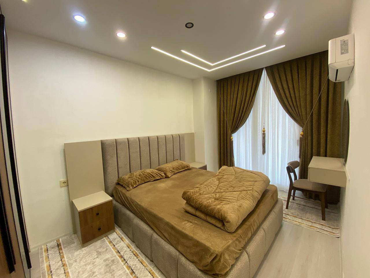 شقه للايجار منطقه الذهبيه اربيل
مجمع لآلاف ايربورت 
غرفه وصاله مؤسس راقي 
1+1
سعر500$
الاستفسار اتصال واتساب 
***********
***********
عقارات تسهيل
