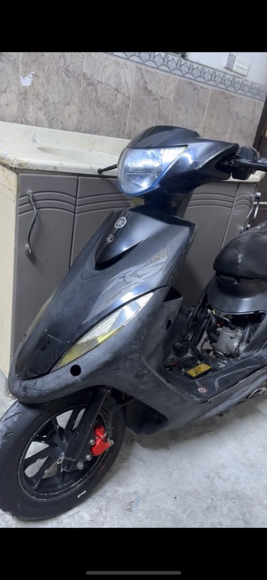 سلام عليكم عدله للبيع واذا مراوس عادي الدراجه بيها نقص بس تك تريشه الدراجه 55 شلعه ومعدل بيها شيال اصلي ووياله اصليه مكاني بغداد كاظميه رقمي ***********
