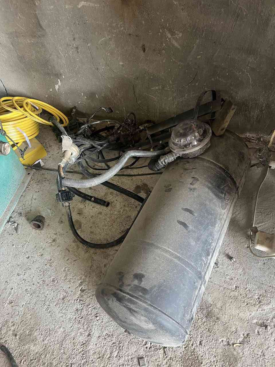 للبيع منضومه غاز كاملة اسعر خاص او تواصل علة الرقم ***********
