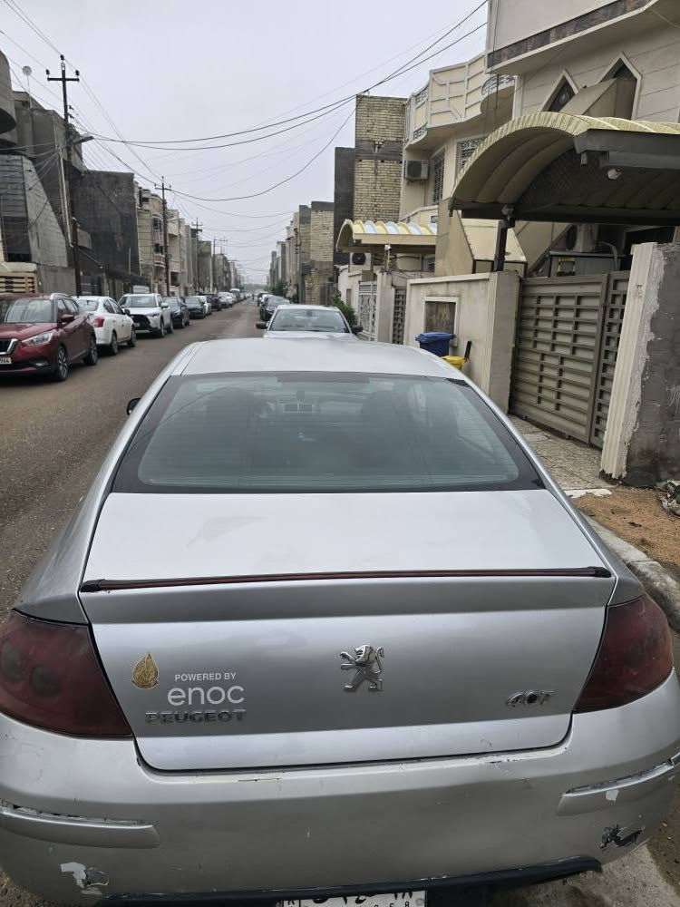 بيجو ٤٠٧ موديل ٢٠٠٩ مكفوله كفاله من الصبغ و المحرك و الكير سيارة حلوة محركها جبير ٢٢٠٠ غرفتها جبيرة سيارة مرتبة وقوية نقوصات بسيطة جدا، مكانها الدورة بغداد للتواصل 
*********** 
سعرها ب٥٨ ورقة وبيها مجال بغداد, العراق
