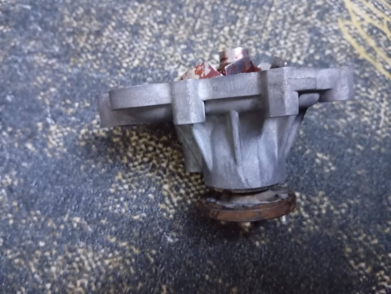 السلام عليكم واتربم مال حاويه تفصيخ مال فتون جنبي اجوان اصلي شركة إذا مو اصلي لا تأخذ ة السعر 30ابف المكان أبو دشير هاتف ***********
