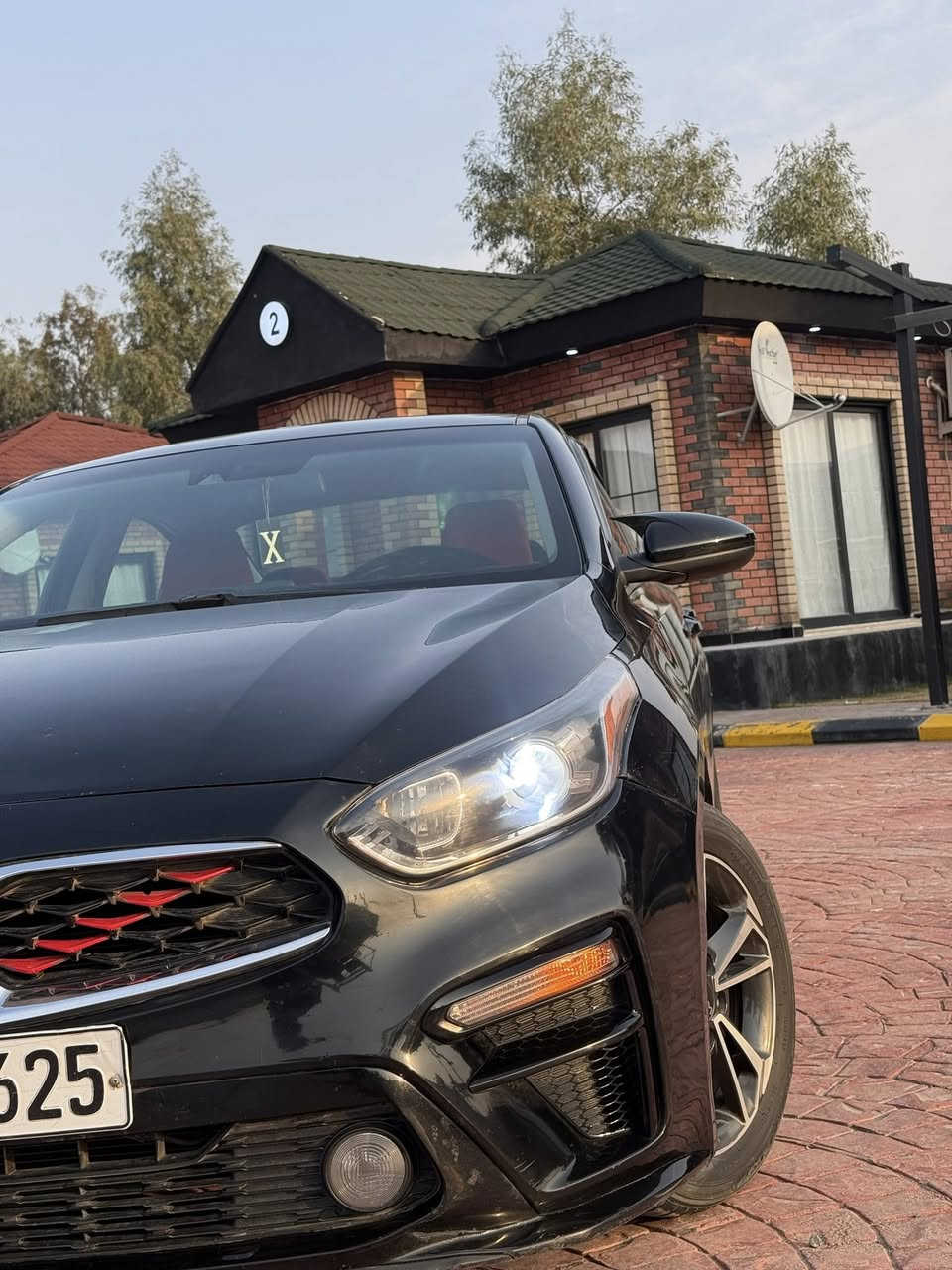 كيا فورتي وارد امريكي موديل2021 رقم أربيل دولي وكابون بيها محرك 2000 دوش مامفتوح تبريدتدفئه موصفات نص فول شاشه ويل كب تحكمات رادارات امامي وخلفي ومانع انصدام وكامره دواره نضام سبورت تحديد مسار موصفاته حلوه سياره حادثه جاملغ وبونيد بدون دواخل  مراوس مع تكسي وترهم إذا مقدمه زينا مكاني موصل يارمجه الشرقية الرقم ***********
