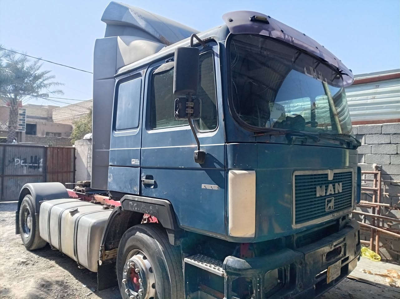 سلام عليكم مان صقر للبيع اتصل ***********
