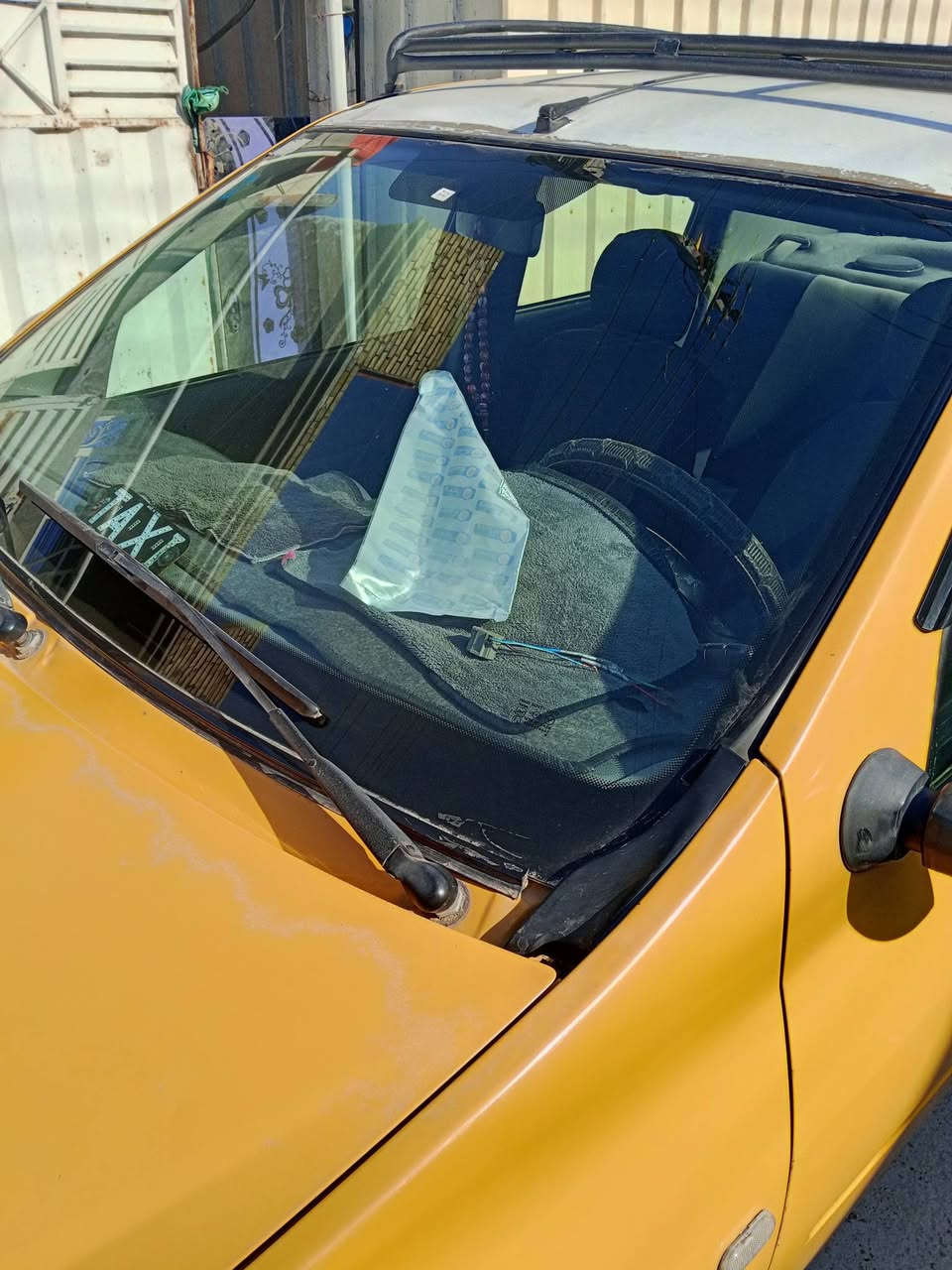 سلام عليكم رينو لوكان 2010 بسم الحجي سنويه 2030 تخم تاير جديد صدر امامي خلفي جديد تبريد مكينه كير حاويه رقم جديد هزه جديد مصفره هيه وغرامات تاخذ بصمه وخدام تصال على رقم غير متواجد على فيس ***********
