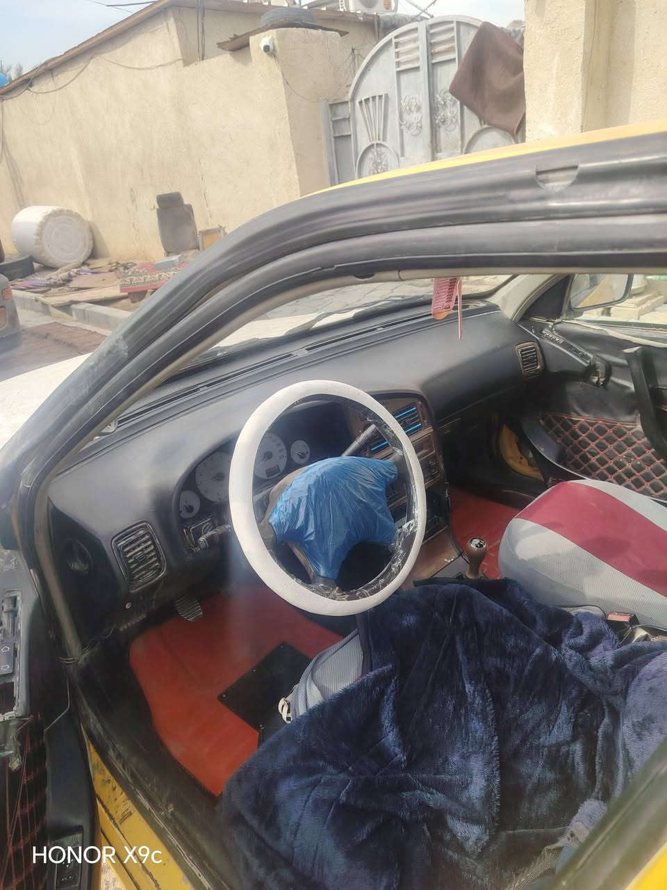 سلام عليكم بيجو بارس موديل 2010مكينه وكير جديد  حداديه جديد راعي ماوصله اتكفل سرقه وعشأير سعر 15وبيه مجال مكاني كربلاء حي العسكري ***********
