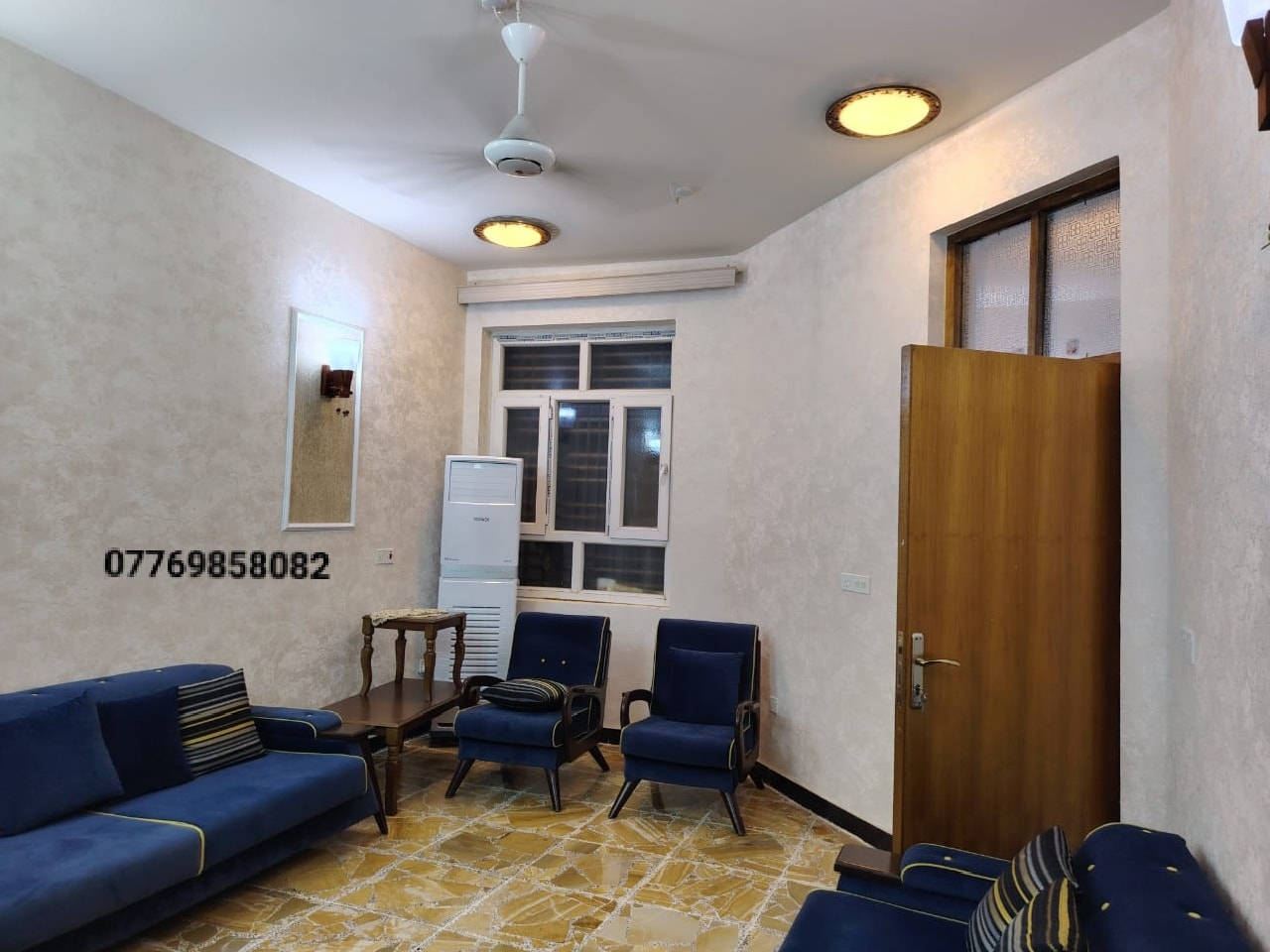 اليكم كل ماهو جديد 
عمل ورق الجدران تركي// واضافه بنل الجدار 

قياس روله//16متر مربع 

سعر المتر المربع كرسته وعمل8 الف

احدث الخامات و الموديلات ورق الجدران 
تجدونها عند هوم ديكور أرت 

‏‪***********‬‏//واتساب
