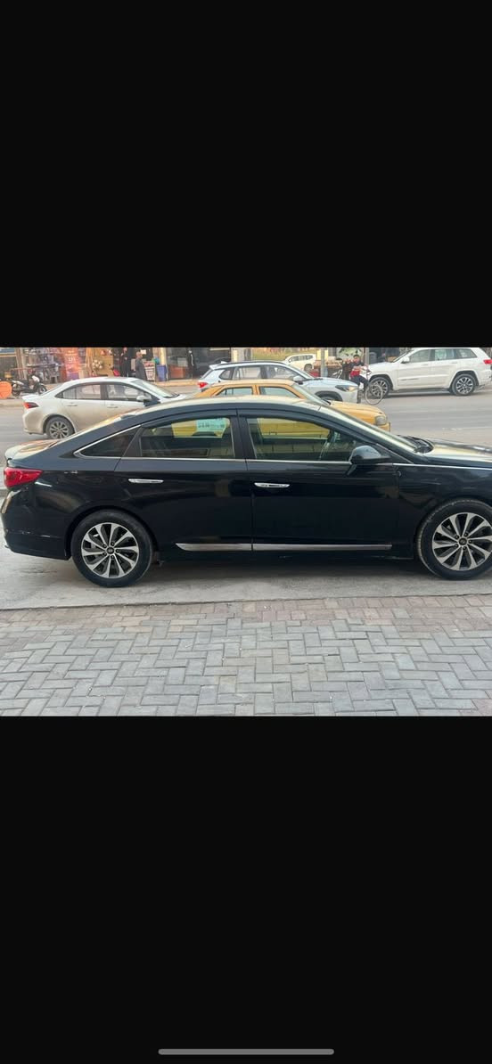 سوناتا 2017 وارد امريكي
محرك 2400 GDI 
السيارة ماشيه 150 
سيارة كير تبريد فول الفول 
الصدر ممتاز نسبة كام 90‎%‎ 
رقم سليمانيه تحويل ثاني يوم 
المواصفات عاديه
للبيع او مراوس ***********
