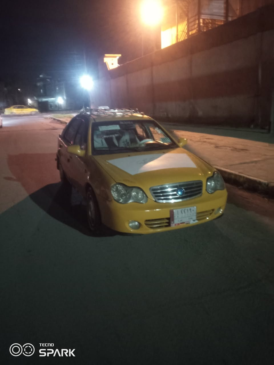 سلام عليكم سي كي للبيع 2011 
‏رقم بغداد سنويه جديدا هيئه عليها 100 الف
‏ وغرامات صفر  بيها كاربون بنزين جديد
‏ سيارة جاهزة طخم تايات خط ابيض
‏ طخم خلفي امامي جدد محرك كورلا
‏ شرط لانفخ ولا صرف وكير شرط 
‏سيارة بلا ضرر سيارة مصبوغة جماليه 
‏باتري جديد شاشه جديدا سيارة جاهزة 
‏السعر:37 بيها مجال
‏ ***********
‏ ***********
‏العنوان موصل حي عدن 
‏
‏
‏ 
‏
