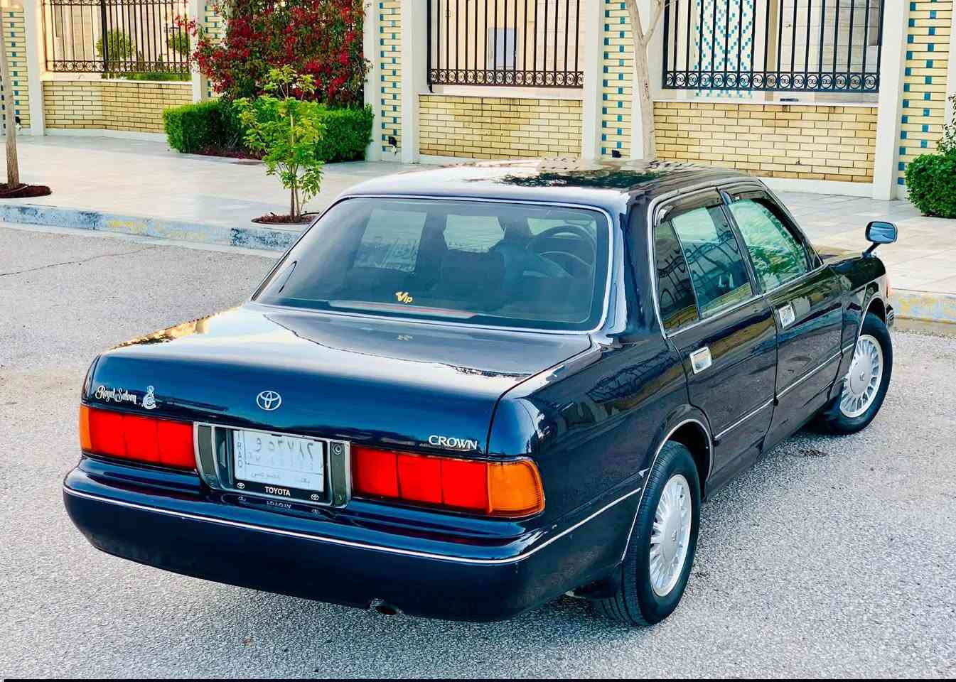 السلام عليكم ورحمه الله اخوتي الكرام
للبيع ارنب طويل لون نيلي كحلي موديل 1995  رقم بغداد مشروع وطني تحويل مباشر سنويه مجدده لل 2029 
گير ومكينه 2500 حاويه شرط 
مثل مامبين نضافتها بالصور السياره كفاله عامه من كلشي كص ونقل وعيب وضربه واصوليات وخياس شرط الجمالية مثل الصور جاهزه من كلشي دواخل دشبول خلفي امامي ثلاجه بطاين ارضيه جلد تنته جديده كهربائيات البطن والخارج كلها شغاله حداديه اسفنج شرط تخم تاير ويل جديد جعمقه وباور جدد ادامه جديده ترايك وين ميعجبك السياره كفاله وجاهزه وحلوه مال جناي مكان السياره كربلاء السعر 65 وبيها مجال بسيط للشراي 
للاتصال....***********
