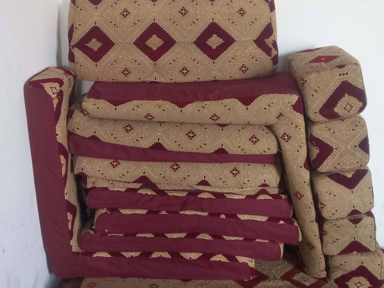 ديوان كامل نصيف البيع


**إذا كنت صاحب هذا الإعلان وتريد حذفه لأي سبب، رجاءا أرسل رسالة إلى الدعم الفني**