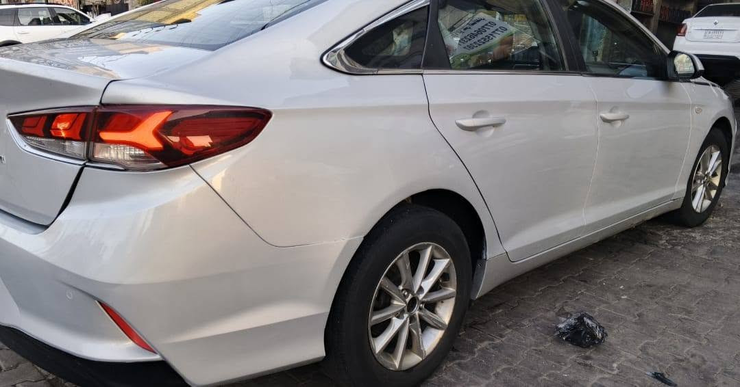 السلام عليكم 
سياره للبيع سوناتا  موديل ٢٠٢٠ 
دخول جديد سياره كارتون مابيها اي نقص 
محرك.  حجم ٢٤٠٠  سياره (غاز. غاز. غاز. ) 
گير كهربائيات حداديه كفاله  
تبريد ثلاجه    تخم تاير.  سياره بيها گصه جنطه  ملاحضه ( ادوات ادوات ادوات ) 
السعر. 58. ورقه وبيها مجال هواي. 
العنوان. بغداد. مدينه الصدر. 
رقم الهاتف.  ***********
