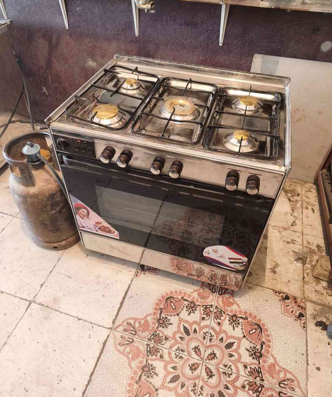 طباخ عشتار استيل موسع اصلي ع فحص وضمان وي أشكال يرجع      160
‏‪***********‬‏          ‏‪***********‬‏
