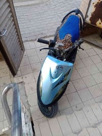 شباب عندي ماكس عدله بوشه 55 كلتشات رياضي اريدها ب 350 وبيها مجال077672...