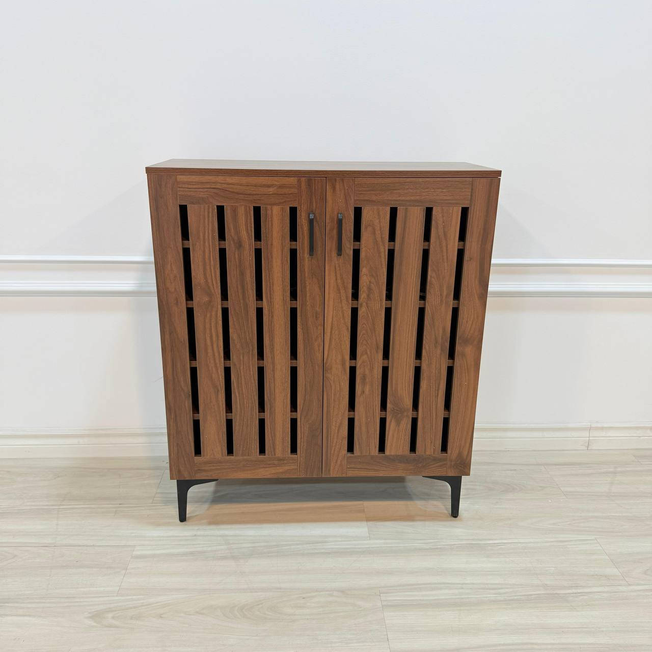 خزانه 2 باب  
خشب mdf 
عرض 80 سم 
ارتفاع 95 سم 
عمق 32 سم 

للحجز والاستفسار يمكنك مراسلة الصفحة ✨ 
توجد خدمة توصيل كافة محافظات العراق 🚛


**إذا كنت صاحب هذا الإعلان وتريد حذفه لأي سبب، رجاءا أرسل رسالة إلى الدعم الفني**