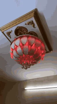 ثرياه للبيع بلوتوث قلاش عده اناره سعر ٥٠ الف واتساب ٠٧٧٠٠٦١٤٨٩٧