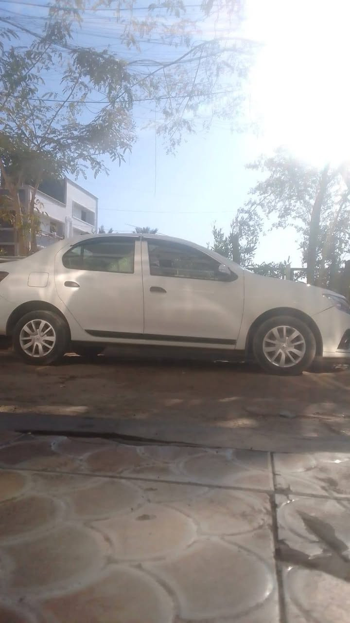 سلام عليكم رينو سنبل موديل ( ٢٠١٩) رقم دولي بغداد بسمي سياره مكفوله كافاله عامه من اي قطعت تبديل اوصبغ محرك كير كفالة شرط ممفتوحات على وضع الشركه سعر (٨٢)$ مكاني بغداد غزالي  وهذا رقمي ( ***********)
