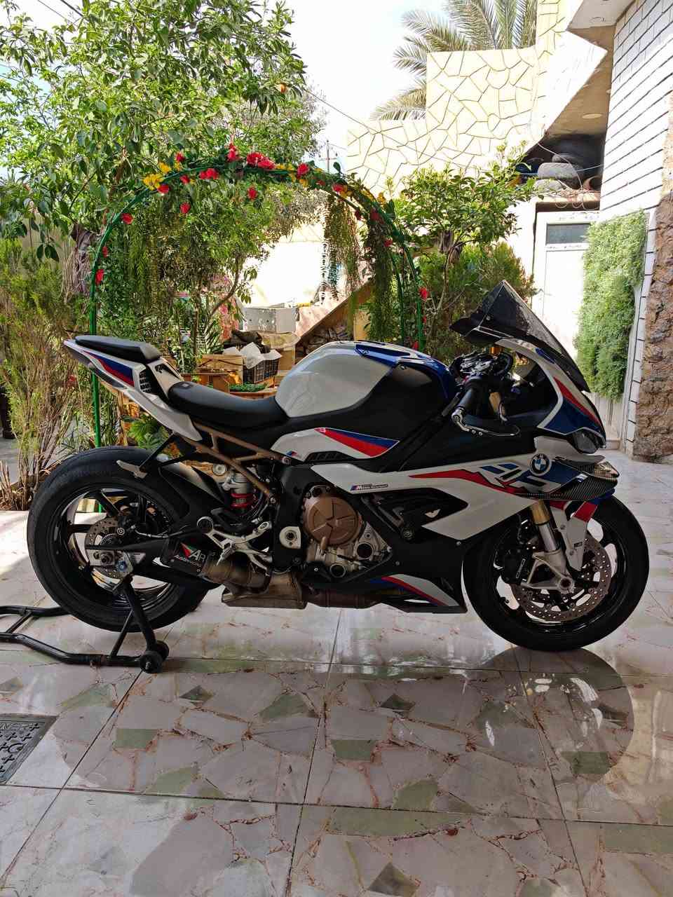للبيع 
BMW s1000rr 2021 ام بكج ويالة كاربون فايبر 
دراجة كلين تايتل بدون حادث جديده كلش 
ماشيه الف 20 كيلو 
دراجة بدون رقم شراي خاص 
متوفر وتصاب ***********
مكاني كركوك
