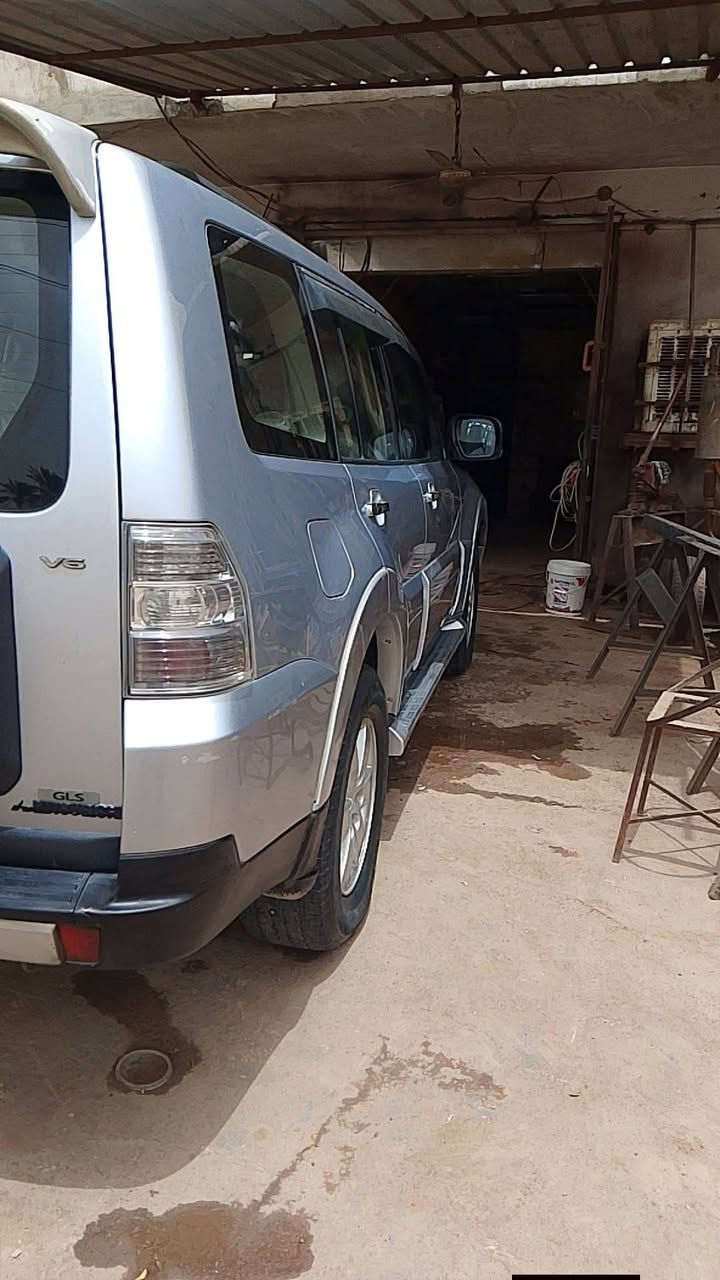 سلام عليكم باجيرو موديل 2008 بسمي كفالة ماعدة شبرين بارد رايدهة ب125 وبيه مجال بسيط مكاني  رقمي ***********
