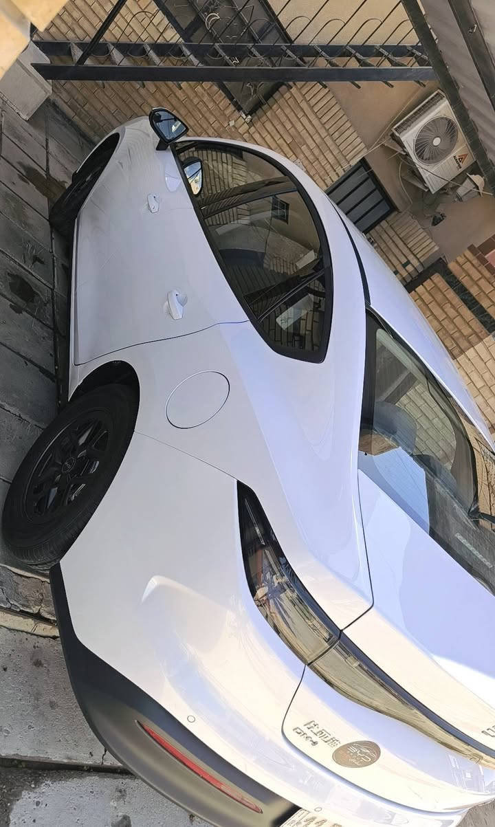 BYD BYD العراق سيل 5 
بعدها بحالة الزيرو مرقم بغداد ماشية الفين كلي  المحرك 500 
بغداد / الغزالية 
***********
