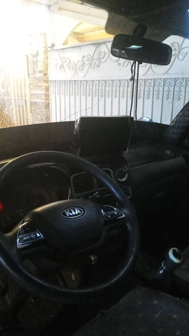 كيا حمل 2013 رقم بغداد بكاني شارع فلسطين سياره مكفوله من لظربه فول مواصفات ٦ كير مسكر 100 ورقه ***********
