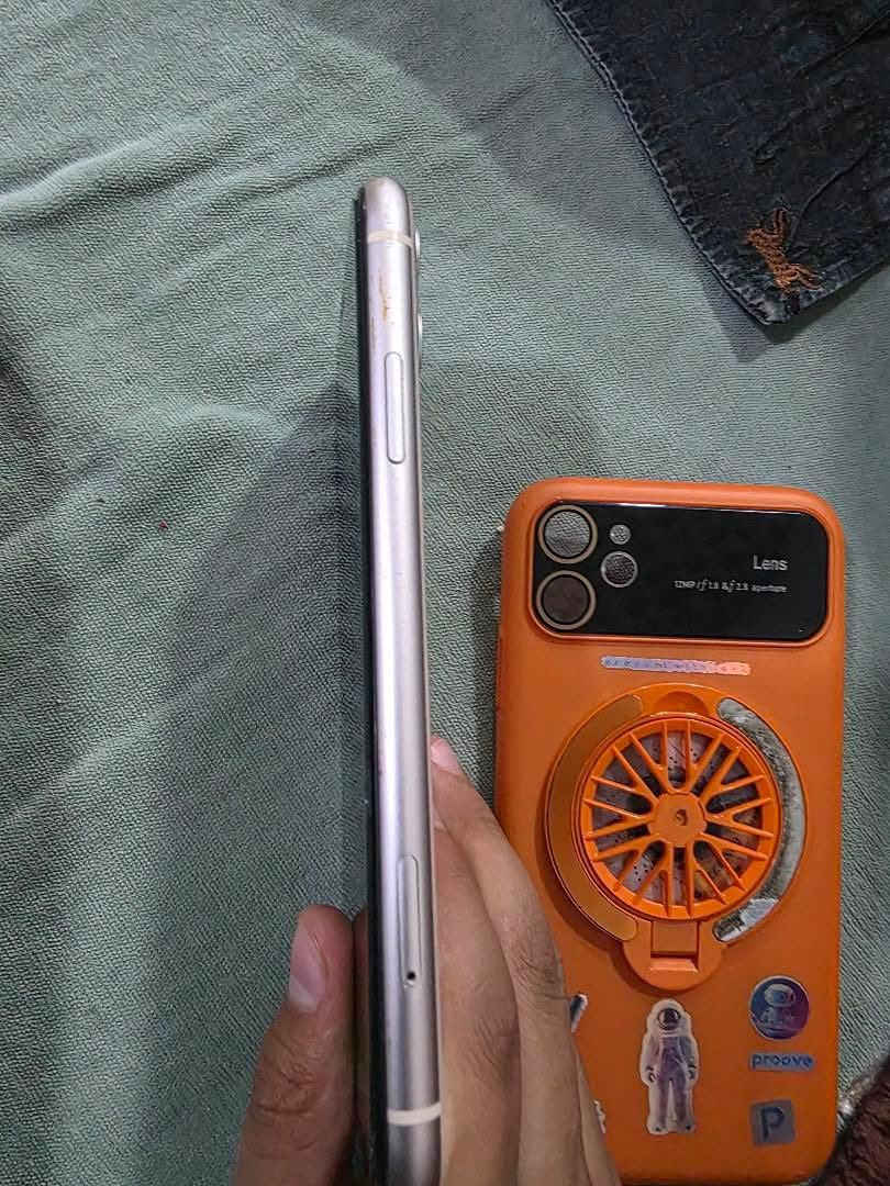 ايفون ١١ عادي دبل سيم كارت ذاكرة ١٢٨ بطارية ٧٧ بس بي فطر بل شاشة وبل ضهر ومبدل شاشة هو وشاحنتة المكان بغداد البلديات داخل فرع جامع سيد صلاح السعر ١٥٠


**إذا كنت صاحب هذا الإعلان وتريد حذفه لأي سبب، رجاءا أرسل رسالة إلى الدعم الفني**