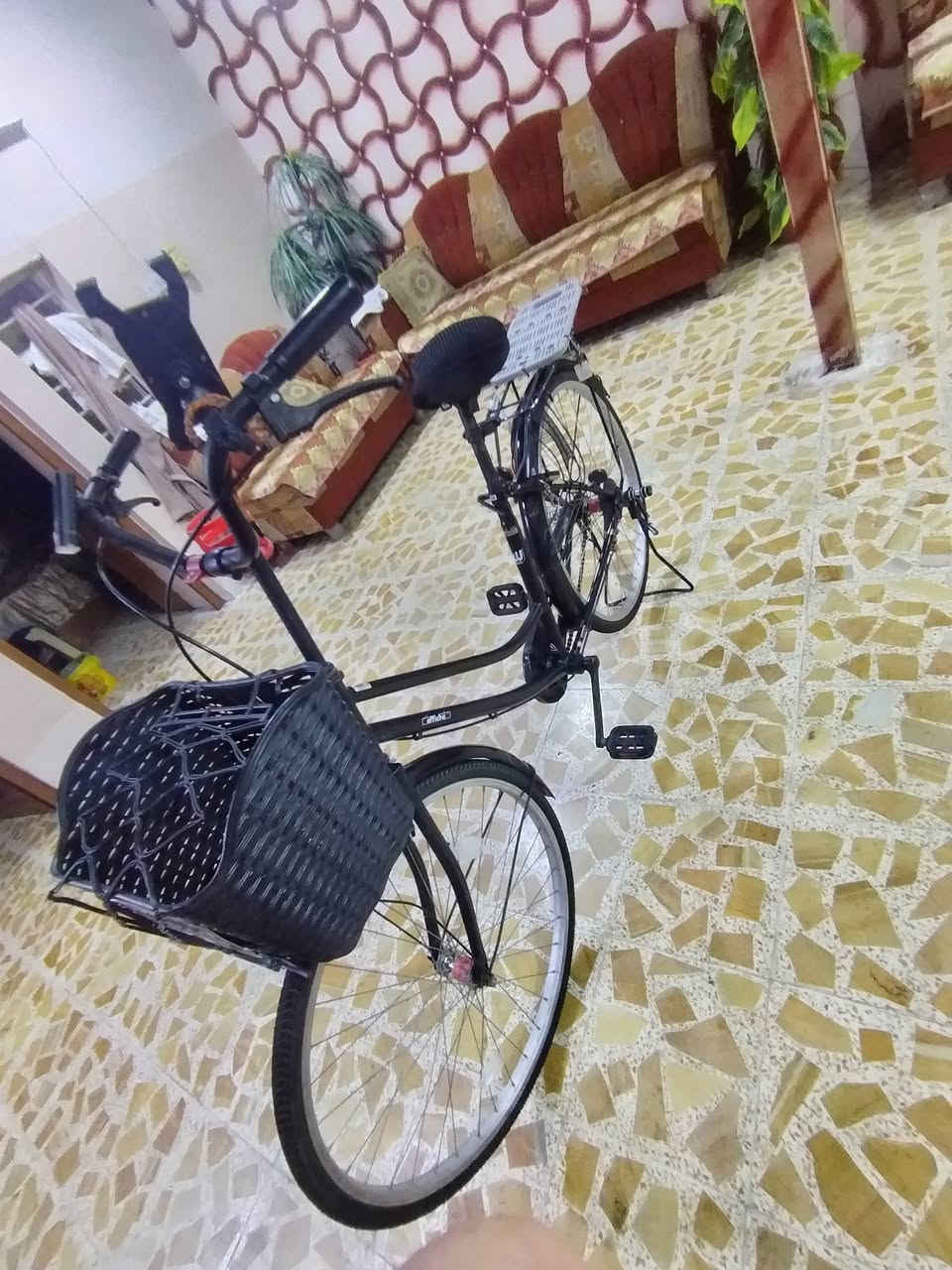 باسكل عبدالحليم حجم 26 بدون كير حيل نضيف موديل 2022 السعر 125 وبي مجال شراي ***********
