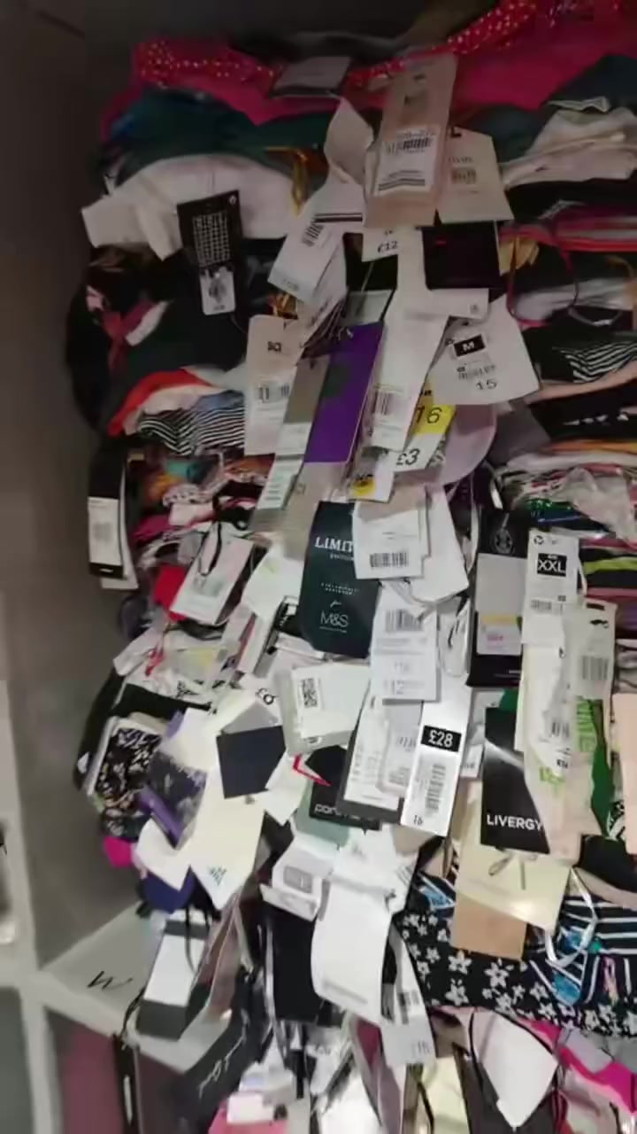 ده العادي بتاعنا وفي كمان لاين محجبات أوربي 
وفي شغل براند واحد في باله 🔥 
شغال  #باله شغال  #استوك هتدلع معانا ❤️
صيف 2026 
Kobar group 
01278555788
#بالات #استوكات #ملابس #محلات_ملابس


**إذا كنت صاحب هذا الإعلان وتريد حذفه لأي سبب، رجاءا أرسل رسالة إلى الدعم الفني**