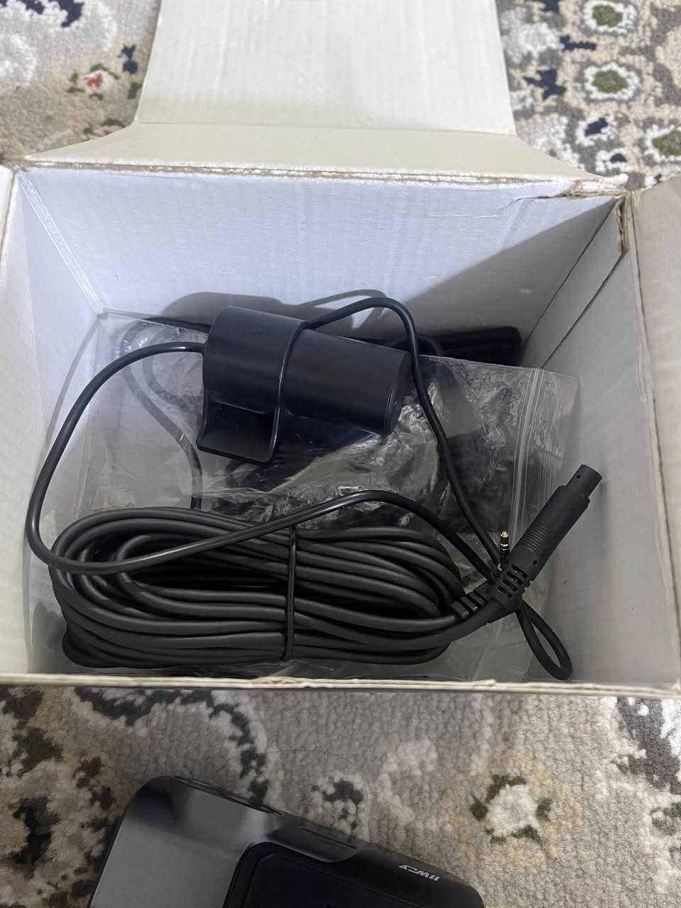 كاميرا داش كام 
EYO2
معروفه وعليها شرح في اليوتيوب 
دبل كاميرا امامي وخلفي 
كامله مع جميع ملحقاتها كيبل الشحن منفذ القداحه
كيبل ربط مع الكاميرا الخلفية 
رام (ميموري)64 ذاكرة 
مستعملة مدة سنه 
سعر الجديدة بين 60-70 
قيم وخلي سعرك بالتعليقات


**إذا كنت صاحب هذا الإعلان وتريد حذفه لأي سبب، رجاءا أرسل رسالة إلى الدعم الفني**