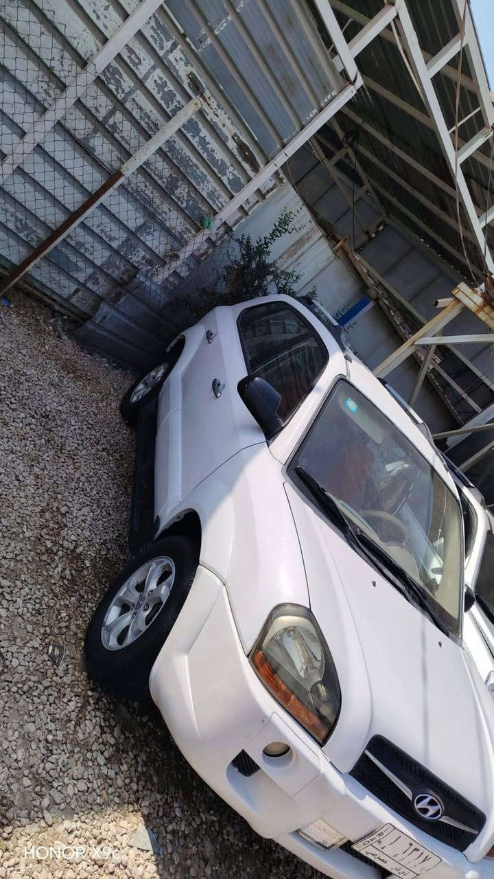 السلام عليكم   هيونداي. توسان 2010. رقم ذي قار.  انكليزي. سنويه  ورقم وهزه جديد. 
 مكينه  كير حداديه  تبريد تخم تاير جاهز. 
 بيها رشات صبغ 
 مكانها ديوانيه.  السعر 97 وبي مجال للشراي 
***********
