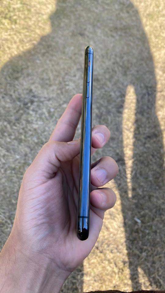 للبيع آيفون 11 برو ماكس
نسبة البطارية 78%
الجهاز شغال وما بيه مشاكل

للتواصل واتساب ***********
