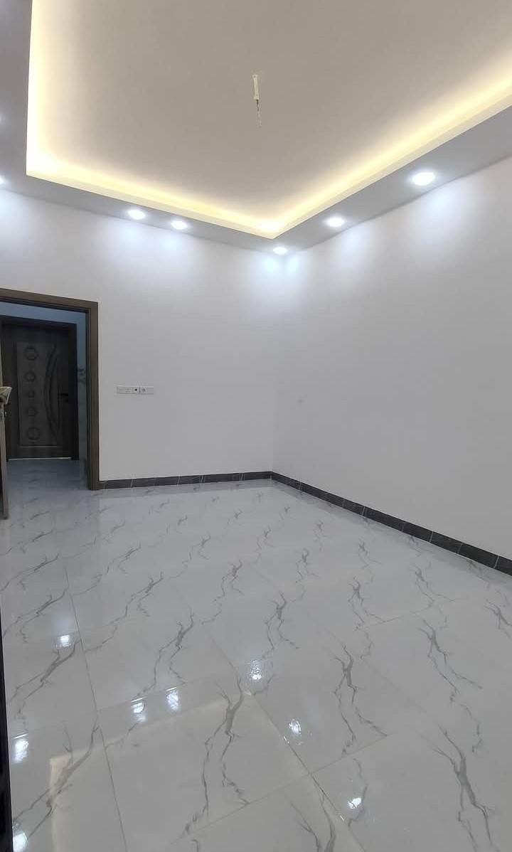 دار للبيع بيارمجه الشرقيه الثانيه حي الحريه مساحه 110الدار بناء حديث مامسكون زيرو  نظام دكتات وسبالت وكامرات شرط التحويل طابو الزهور الاتصال ***********اسياسيل 
***********كورك 
أبو عبدالله التفاصيل بالصور
