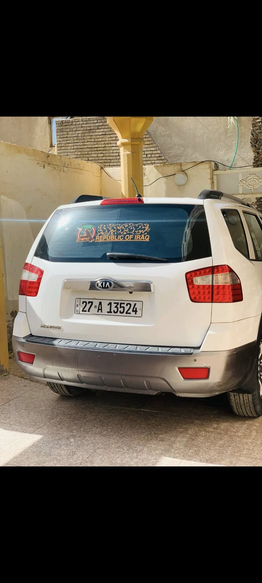 سلام عليكم 
كيا مهافي للبيع 2014.   السعر 155 وبيه مجال 
خليجي رقم ذي قار الجديد 
فول مواصفات عده البصمه 
شاشه كبيره 
مكينه 3800
حساسات 
تحكم ستيرن
فتحه 
7 راكب 
مثبت سرعه 
لايت زنون منضومه كامله 
ثلاجه 
كامره خلفيه 
حداديه توني مبدله 
طخم تاير 
ماشيه 191
سياره جاهزه للخير 
ملاحضه.. بيه باب السايق بي شويه صبغ والباقي كفاله      
العنوان ذي قار 
الااستفسار ..‏‪***********‬‏–***********
