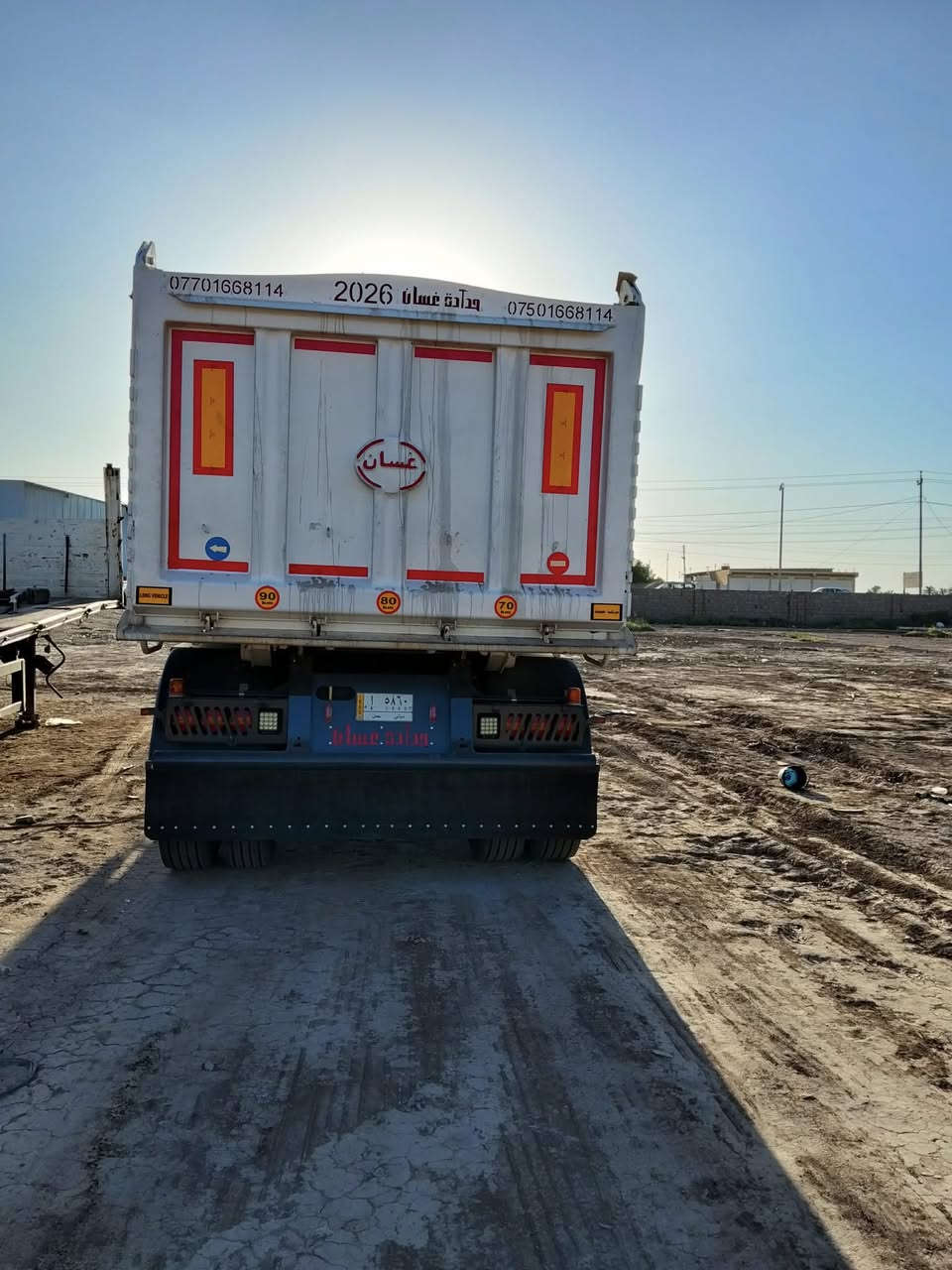 السلام وعليكم  للبيع قلاب حداده غسان 28 متر ونص بدون تعلوانه اربع محاور صيني 16 مشتغل شهرين فقط بعده ما مرسم 

‭***********‬
