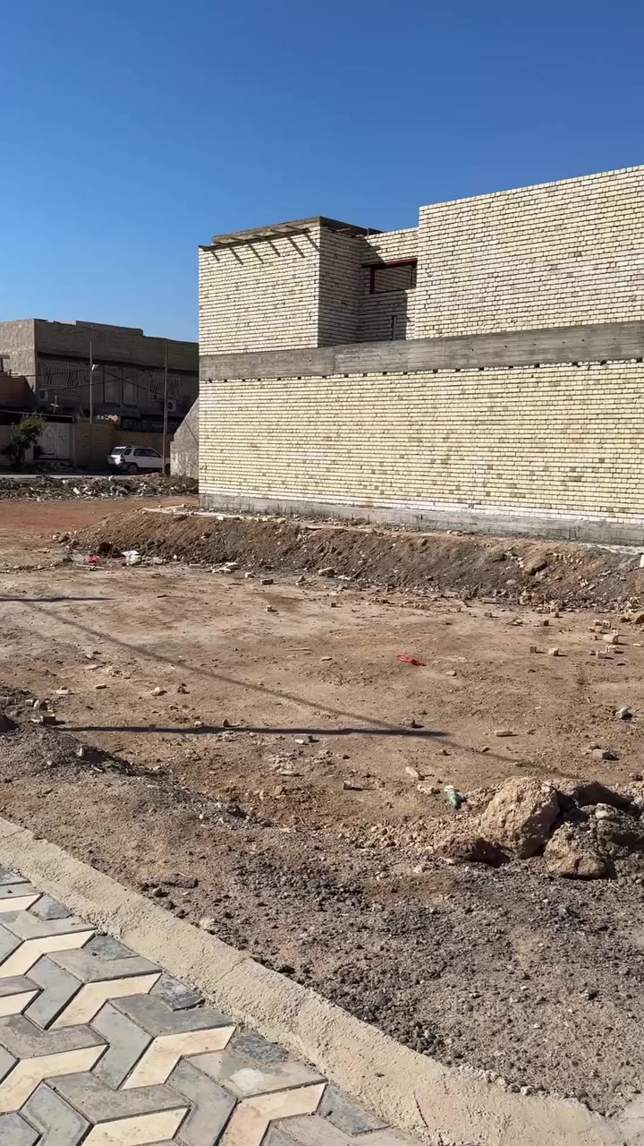 قطعه للبيع موقع جدآ ممتاز القطعه روعه مساحه 300 متر 
موقع ومساحه في حي راقي جدا حي الكردي طابو صرف 
القطعه ركن@ 
الواجه 15 متر 
موقعه على ثلاث شوارع الفيديو واضح 
السعر والتفاصيل عالخاص 
والشراي يعرف قيمة هذا العقار


**إذا كنت صاحب هذا الإعلان وتريد حذفه لأي سبب، رجاءا أرسل رسالة إلى الدعم الفني**