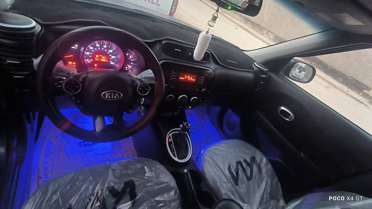 كيا صول موديل 2015  رقم بابل شرط التحويل محرك 2000 GDI بجم كبس على وضع شركة
تحكمات ستيرن + كاميرا خلفية  

حادثها طخة بالداير مال الجاملغ الخلفي (عكس سايق)

+ باب وجاملغ خلف السايق 

مأشر عليهن باللون الاحمر  (رقم الشاصي KNDJP3A58F7181442)

السعر 115$ 

***********

مكانها بابل - المسيب
