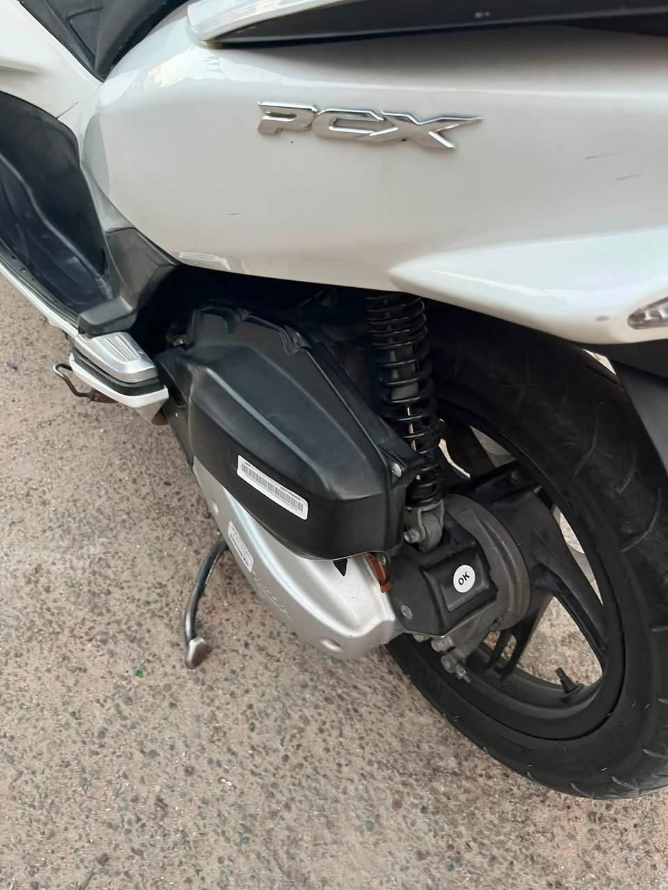 سلام عليكم PCX جيل الثاني ياباني JF
مصارلهة هواي من نازله كفاله الدراجه كفر ومكينه لوك
✅لاتبخير لاتنقيص شلعه معدل خير من 
✅كفرات اصليه 
✅حساسات كله شغاله حرف( A )
السعر( مليون 650)وبيه مجال 
بغداد الكرخ 
تصال ***********
وتساب موجود.نفس الرقم
