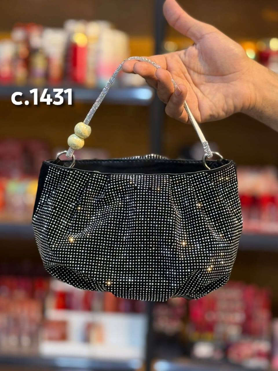 ✨️ جديد.فينيسيا ✨️ New Venesia ✨️
✨️👛 حقيبة بناتي لمع كيوت تجنن 😍👌
✨️ السعر 5.000 فقط ✨️


**إذا كنت صاحب هذا الإعلان وتريد حذفه لأي سبب، رجاءا أرسل رسالة إلى الدعم الفني**