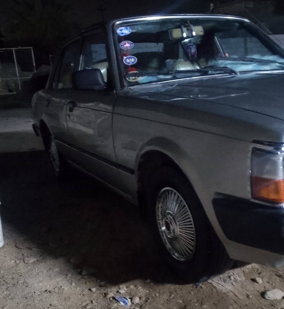 سلام عليكم كرونه البيع مكينه وكير بشرط حداديه جديده باتري جديد تخم تاير مصبوغه عام  فقط  رقم بغداد تحويل مباشر سياره حلوه   تبريد ثلج جديده بمعنه كلمه  سعر 37 وبيه مجال 
مكان سياره بابل  ***********
