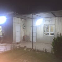 ٢٠٠م • غرفتين • حديقه