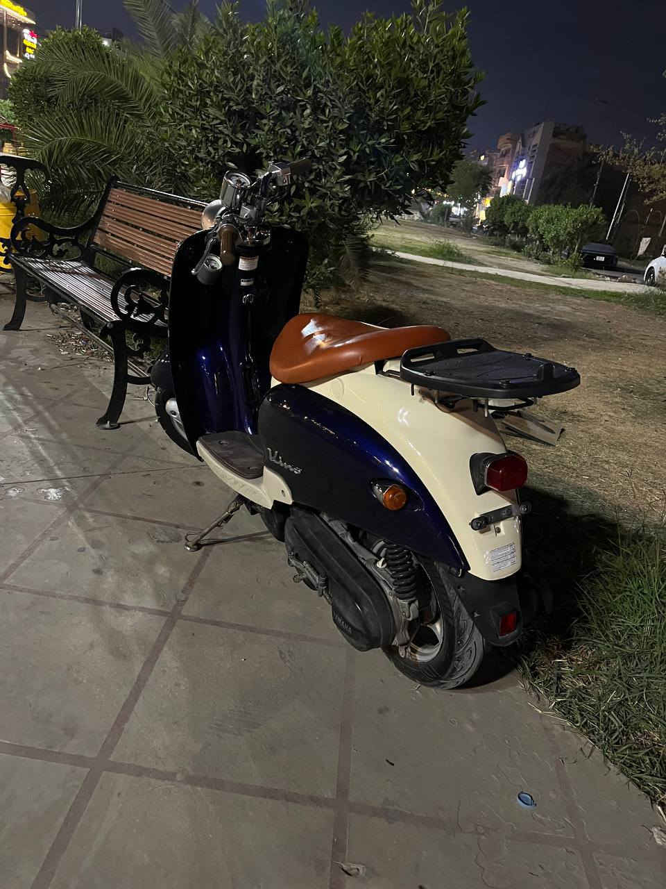 السلام عليكم شلونكم أن شاء الله بخير .للبيع دراجة كلاسك 60  قفل أكسل دراجة شكد ما أكول نظيفة ومبروكة قليل بحقها بكل مكان رحت بيها خليتها تذكارية لكن هسه ناوي أبيعها  لأن أخذت أكبر منها  طبعاً الدراجة كفالة من كل شيء  وتجون أن شاء الله وتحكمون  طبعاً خليت أكثر من صورة شاهد وتونس
السعر650ألف 
مكاني بغداد الأمين الثانية 
للتواصل ***********
