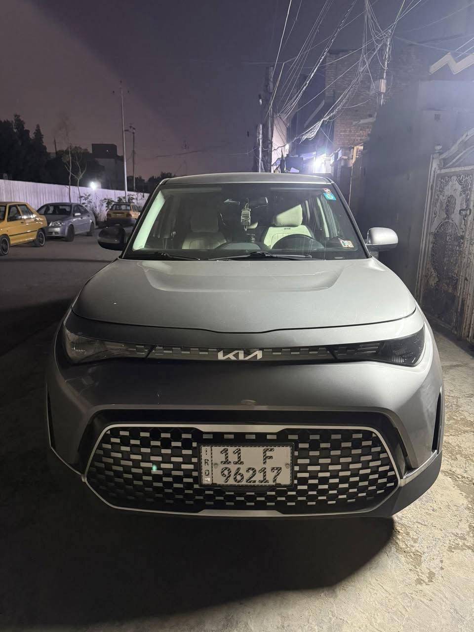 السلام عليكم
كيا صول
موديل 2023
لون سلفر 
ماشية 96 الف كيلو 
رقم بغداد باسمي 
سيارة فول مواصفات 
بصمة 
تشغيل عن بعد
كشنات تدفئة
كشن سائق كهربائي ٣ دكم
فتحة سقف 
شحن واير ليست 
شاشه ابل كاربلي
حساس امامي خلفي
اشاير ب مري 
رادارت جانبية 
وهواي مواصفات 
مستعجل ع بيعتها ودور وفر السوك متلكة بسعري
سعرها 130 

رقم الاستفسار ***********
