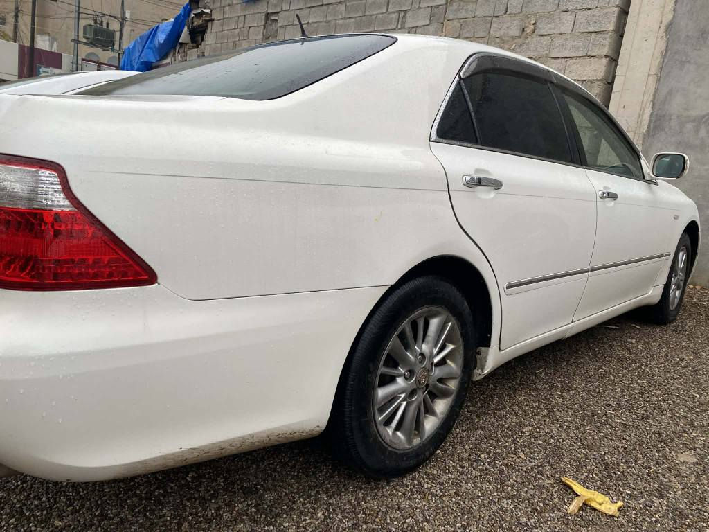 شاهینە ڕۆیاڵ 
بڕاوە بڕاوە 
تازە داخڵ 
مۆدیل 2007
ساج مەلەکی 
182 بێدوکەڵ 
گەورە بەگەورەی
بەسمە ڕەساسی 
170 هەزار ڕۆشتوە 
3دوگمە 
شاشە کامێرە پەردە
گەرمو ساردی بەسراوە 
بێ تەقەو رەقە 
لایت ناجەوی کوێر 
سەقف بەشەرت 
بێ دەعموو لێدراو 
کەڤەر گۆراو بەشەرت 
٤تایەو ویلی نەوتی تازەیە 
بەس برێکی نەبەسراوە
شوێن هەڵەبجەی شەید
سعر ٥۰ مەعمەلە کەم 
ژمارە *********** حلبجة, السليمانية
