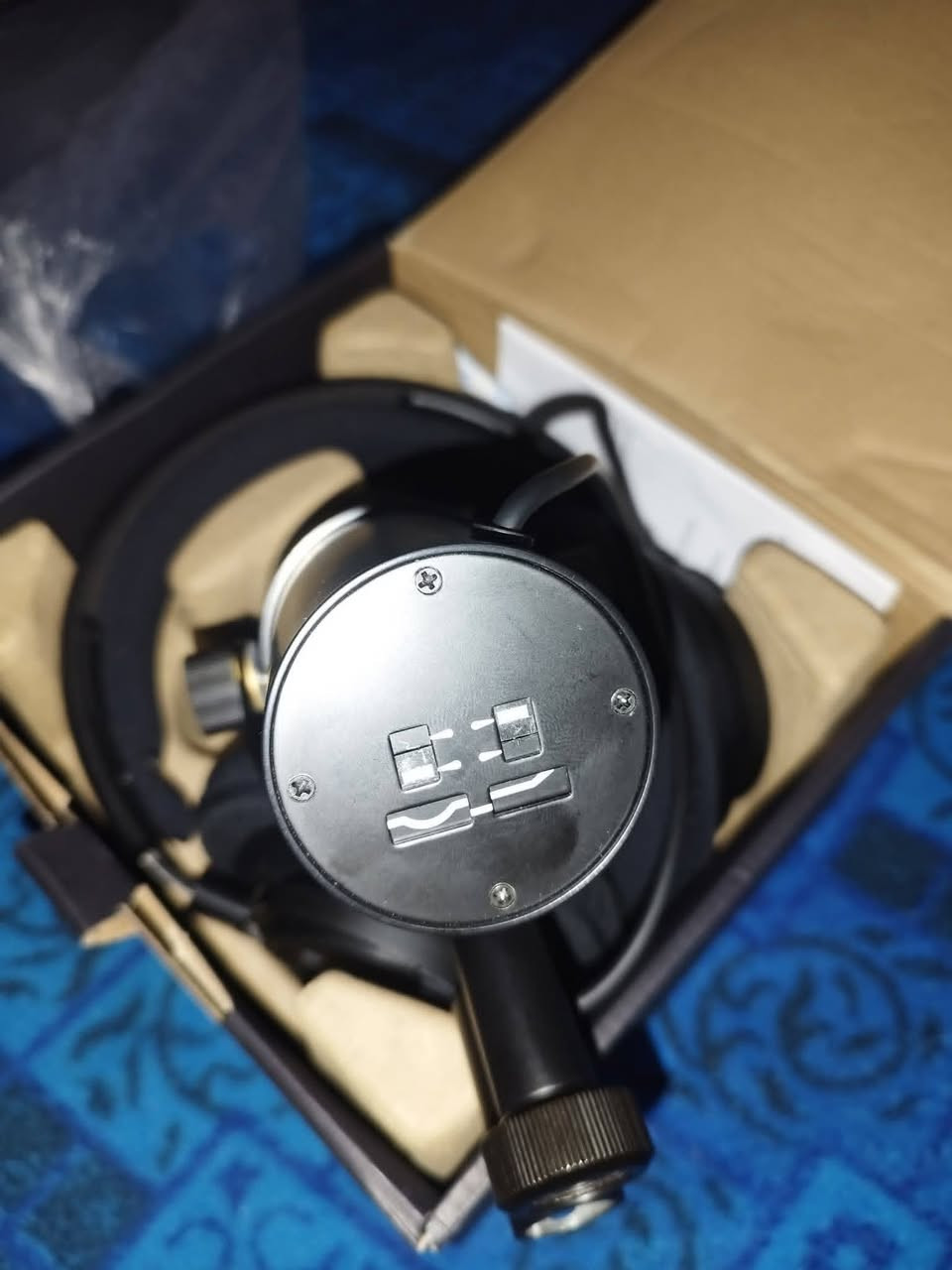 مايك شور ديناميك كوبي درجة اولى جديد بالكارتون
عزل ونقاوة في الصوت وزن ثقيل مناسب لاصحاب البودكاست والالعاب والتلاوة السعر بالتعليقات


**إذا كنت صاحب هذا الإعلان وتريد حذفه لأي سبب، رجاءا أرسل رسالة إلى الدعم الفني**