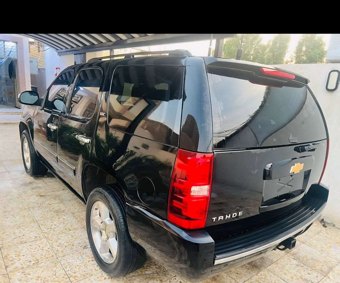 السلام عليكم 
 للبيع تاهو 2014 ادوات LTZ فول مواصفات مكفولة من الكص ومن السرقة والعشائريه 
مكفولة كير ومكينه واكسل المواصفات
دوسات كهربائيه شفط ( تفتح الباب ينزلن الدوسات كشنات جلد
كشنات كهربائى شاشة بل دشبول شاشة بل قماره كشنات منفﺼل(ملكى كامره خلفيه ال كشنات تدفئه ويل كب باب خلفى كهربائى مرى شفط حساسات مرايه حساسات خلفىة كامرة خلفية
معروفه مواصفات Z٢L بيها اهواى مواصفات السعر 120
واتساب ***********
