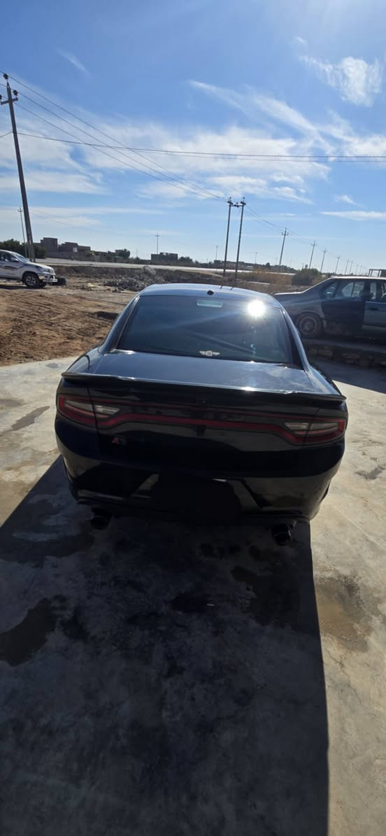 السلام عليكم 
جارجر 20 
سياره جاهزه مكينه كير حداديه تبريد تخم تاير جديد 
ادامه جديده 
رقم بغداد سنويا ل 28 مداور ثاني يوم 
سونار مرفق بلمنشور
السعر 185 وبيه مجال ترهم مراوس حسب القناعه
مكان السياره السماوه مكتب الحچيمي شارع السكك الرئيسي 
***********
